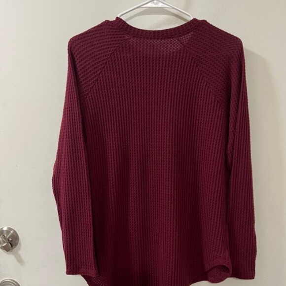 American Eagle Womens Burgundy Waffle Knit LS Shirt Thermal Sweater Size Small - Picture 4 of 8
